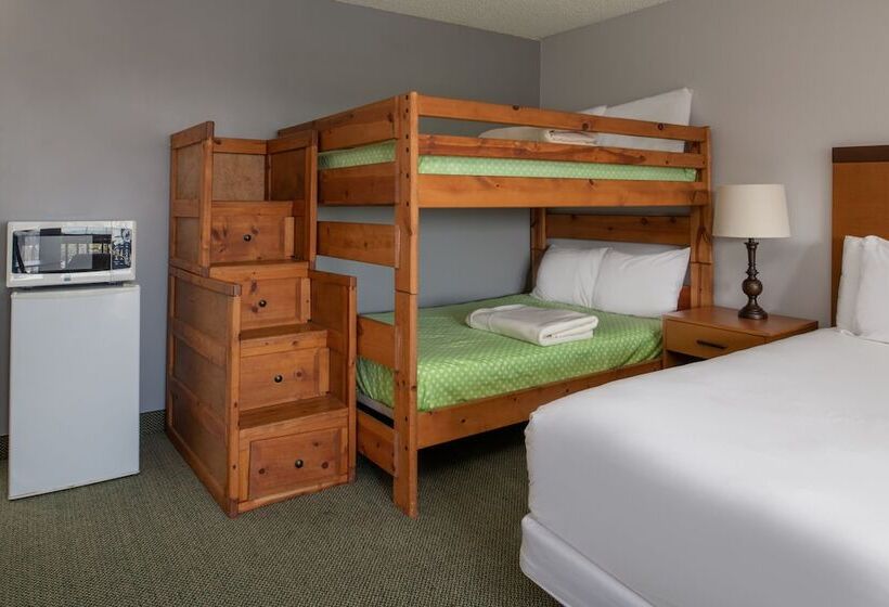 Семейный Номер, Astoria Riverwalk Inn