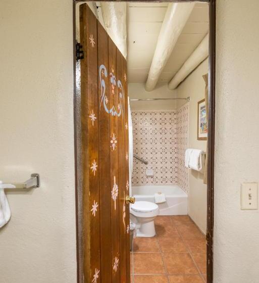 标准间, Sagebrush Inn & Suites