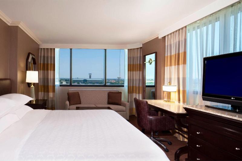 스탠다드 룸 킹사이즈 침대, Sheraton Dfw Airport