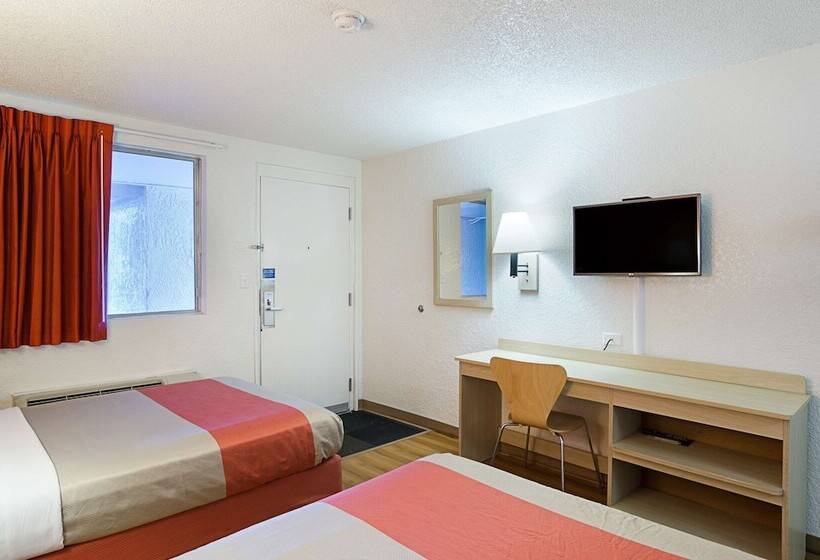 Номер Стандарт 2 Двуспальные Кровати, Motel 6 Denver, Co Downtown