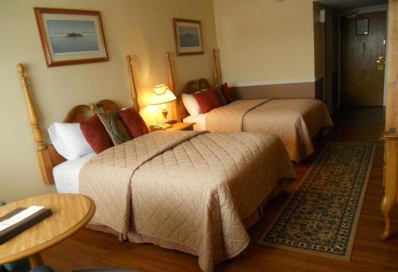 Номер Стандарт с Балконом, Riveredge Resort