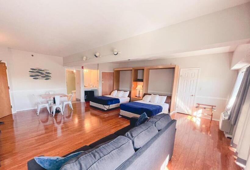 Семейный Полулюкс, Riveredge Resort