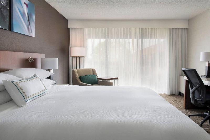 Студио Стандарт Кровать Кинг, Delta Hotels By Marriott Mount Pleasant
