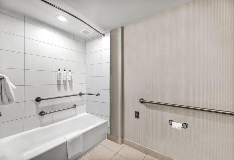 Номер Стандарт, Delta Hotels By Marriott Mount Pleasant