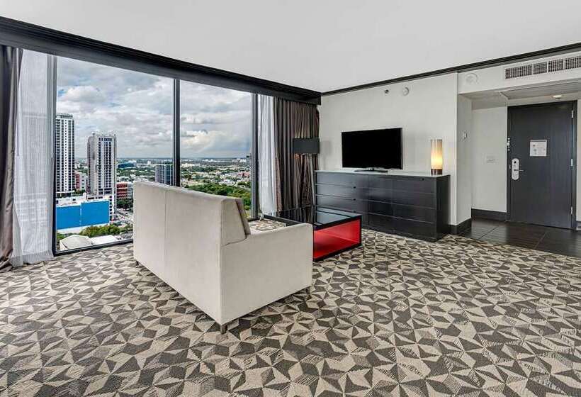 주니어 스위트 킹사이즈 침대, Hilton Boston Logan Airport
