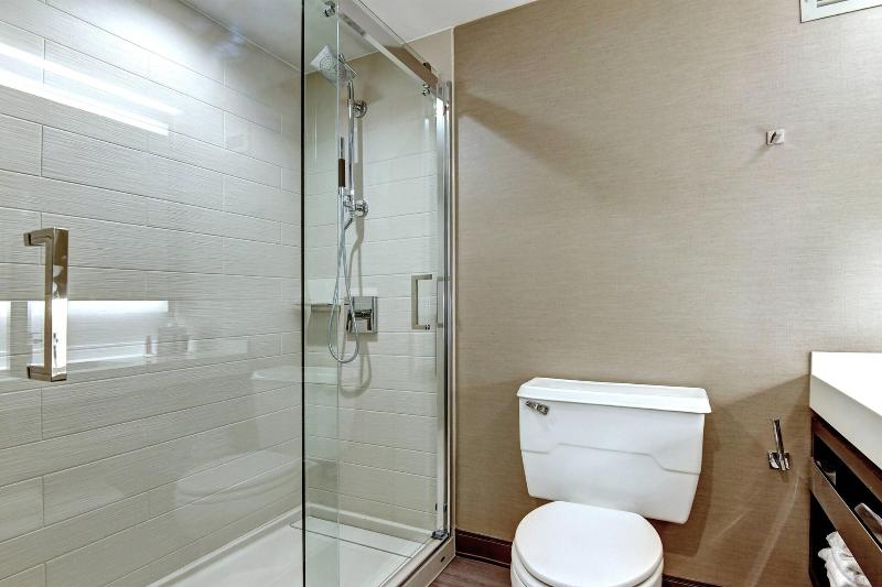 חדר סטנדרט עם מיטת קינג, Tulsa Marriott Southern Hills