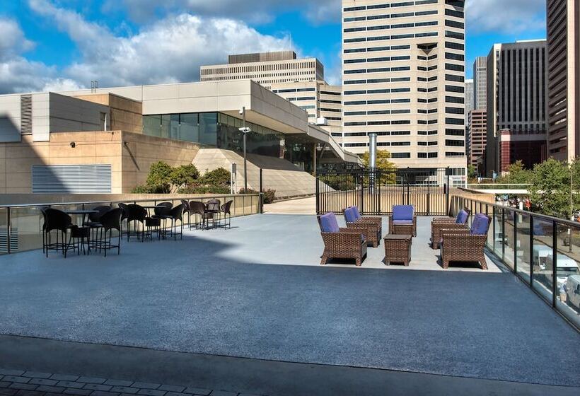 장애인을 위한 더블 침대 스탠다드 룸, Sheraton Inner Harbor