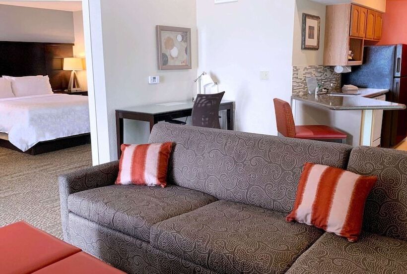 Люкс 2 Спальни, Sonesta Es Suites Chatsworth