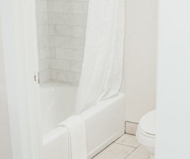 Номер Стандарт 2 Двуспальные Кровати, Victorian Inn & Suites