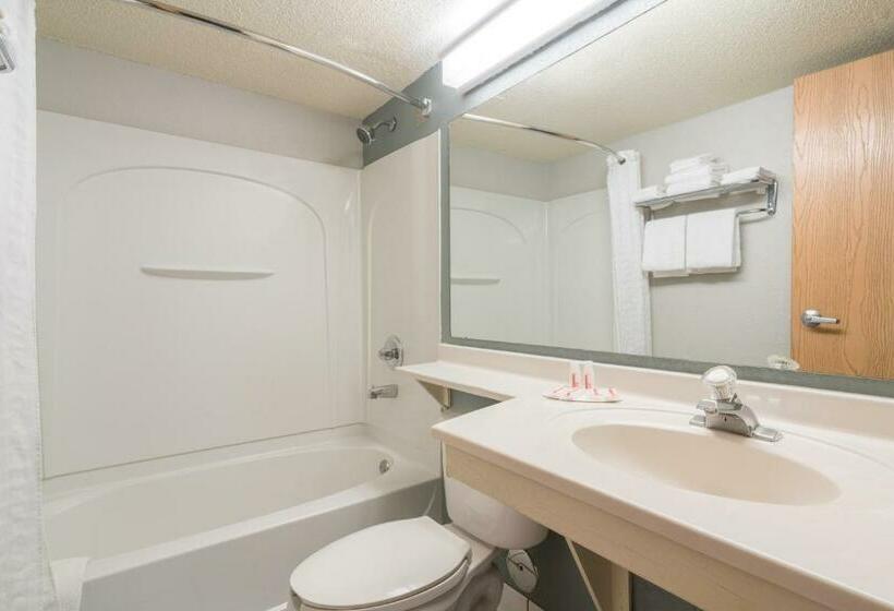 Стандартный Номер Кровать Кинг, Super 8 By Wyndham Bloomington/airport