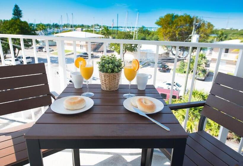 身障者適用スイートルーム, Skipjack Resort & Marina