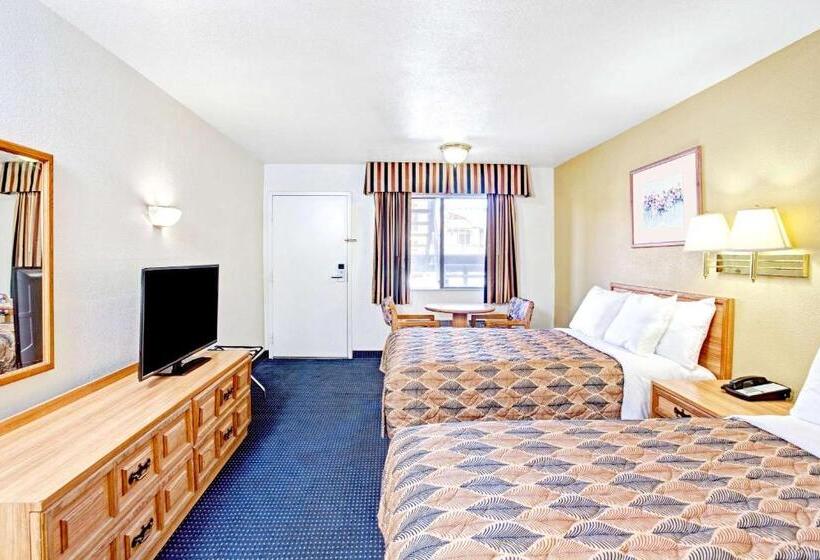 Номер Стандарт, Travelodge By Wyndham Banning Casino And Outlet Mall