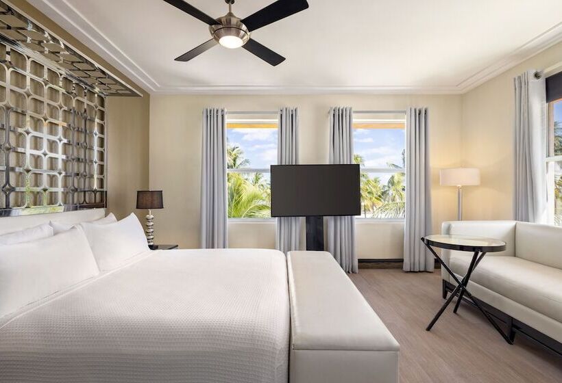 Quarto Deluxe, Waldorf Towers South Beach