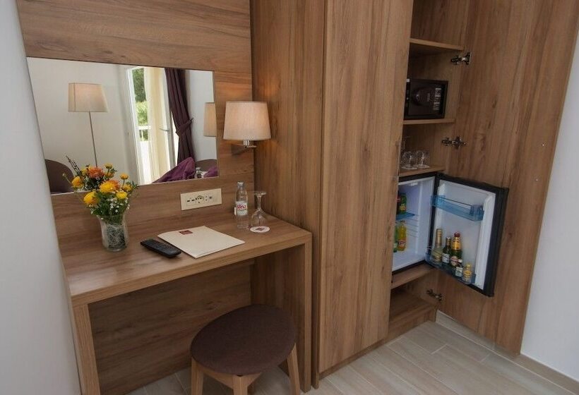 Standard Room Sea View with Balcony, Biokovo