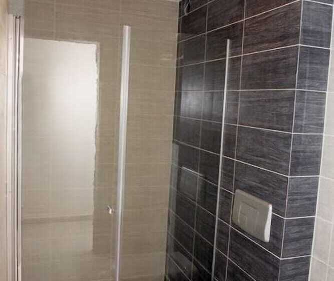 اتاق استاندارد چهار تخته با چشم‌انداز دریا, Villa Garden Ulcinj Ulqin