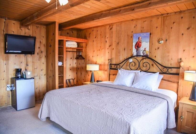 Romantic Room, Alpine Lodge Red River