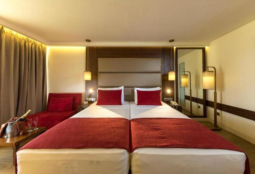 Номер Deluxe, Pegasus Reef   A Beach Resort In Colombo