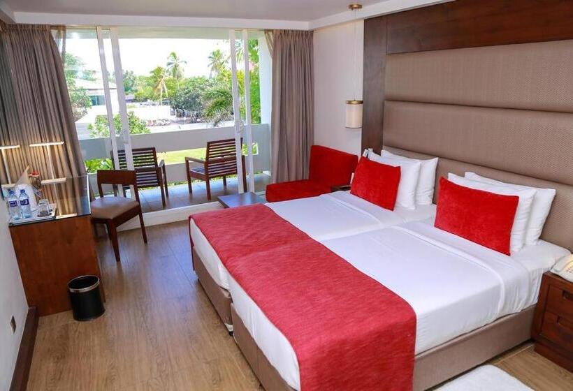Номер Deluxe, Pegasus Reef   A Beach Resort In Colombo