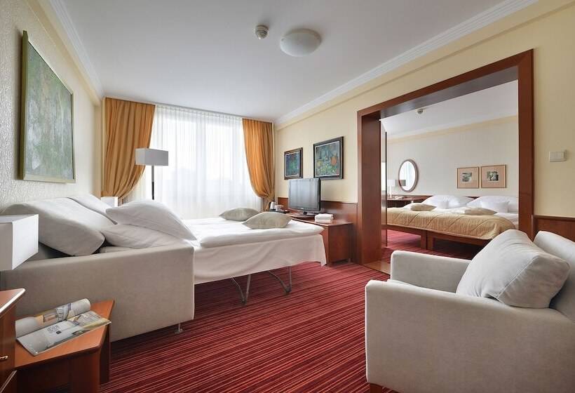 اتاق خانوادگی, Apollo Hotel Bratislava