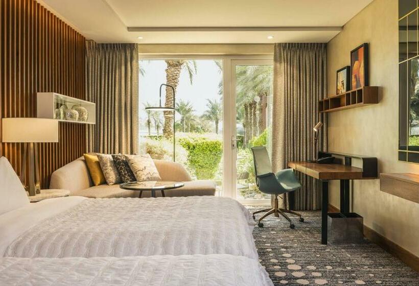 Номер Deluxe Вид на Сад, Le Méridien Dubai Hotel & Conference Centre