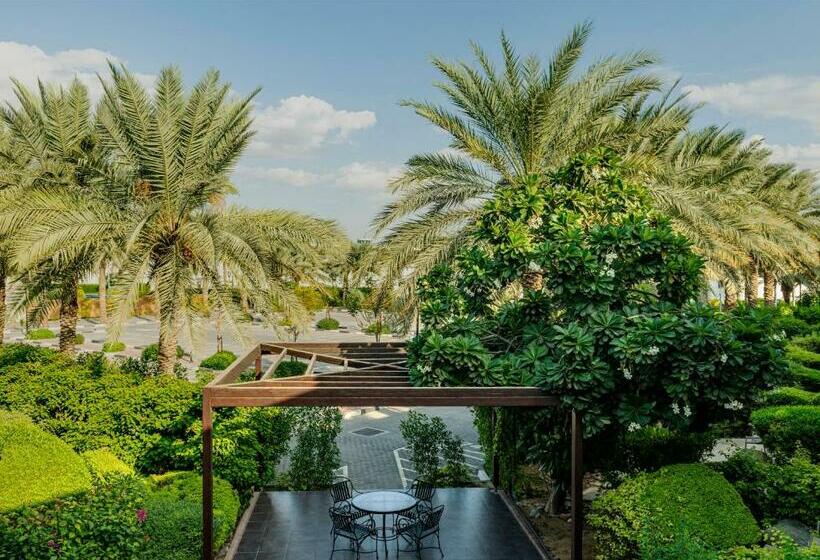 Люкс Премиум, Le Méridien Dubai Hotel & Conference Centre