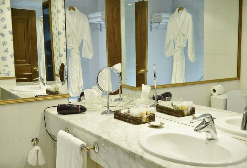 Полулюкс, Las Hayas Ushuaia Resort