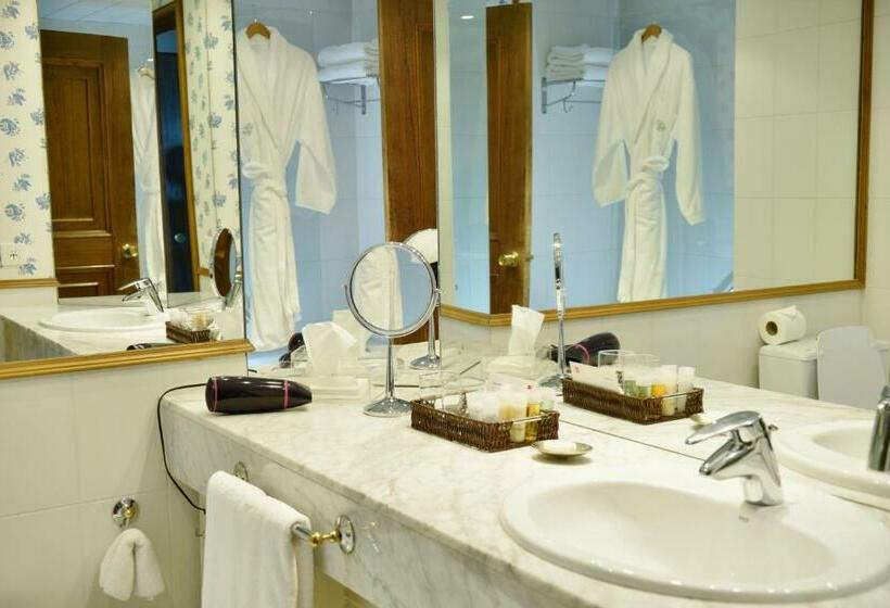 Полулюкс, Las Hayas Ushuaia Resort