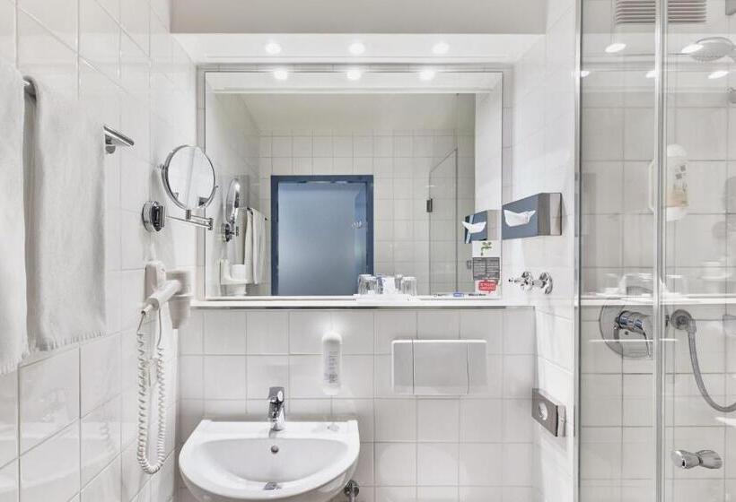 Номер Комфорт Индивидуальный, H+ Hotel Frankfurt Airport West