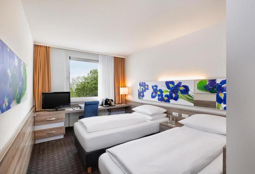 Номер Комфорт Индивидуальный, H+ Hotel Frankfurt Airport West