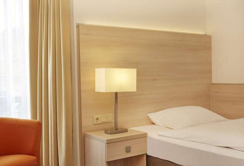 Номер Deluxe, H+ Hotel Limes Thermen Aalen