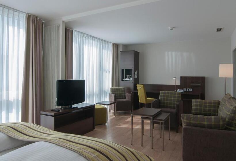 Стандартный Номер Кровать Кинг, Holiday Inn Munich Unterhaching, An Ihg