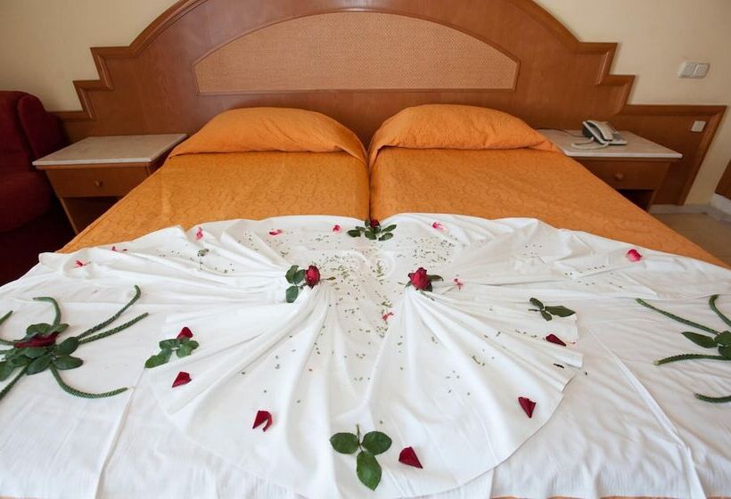 Семейный Номер, Thapsus Beach Resort