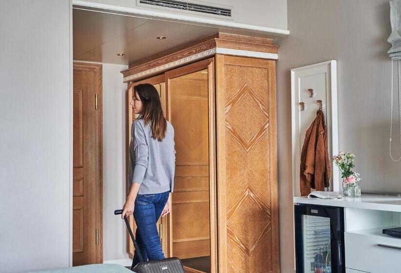Standardzimmer, A Rosa Kurhaus Binz