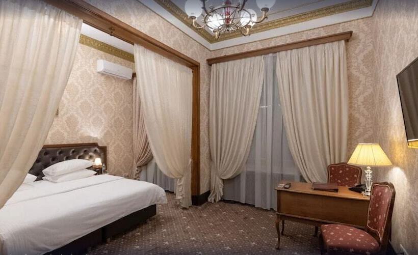 Номер Deluxe, Legendary Hotel Sovietsky