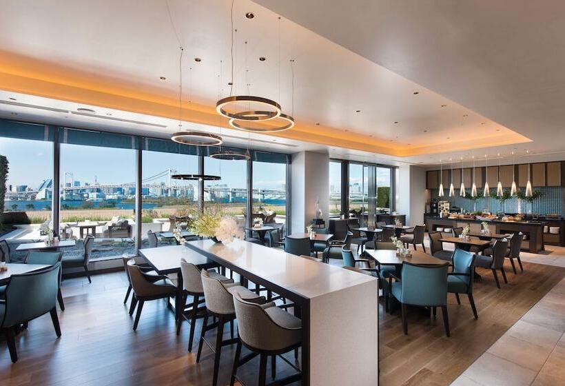 Люкс Повышенной Комфортности, Hilton Tokyo Odaiba