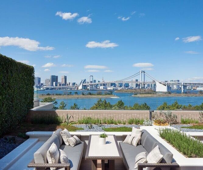 Люкс, Hilton Tokyo Odaiba