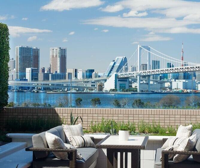 Люкс с Террасой, Hilton Tokyo Odaiba