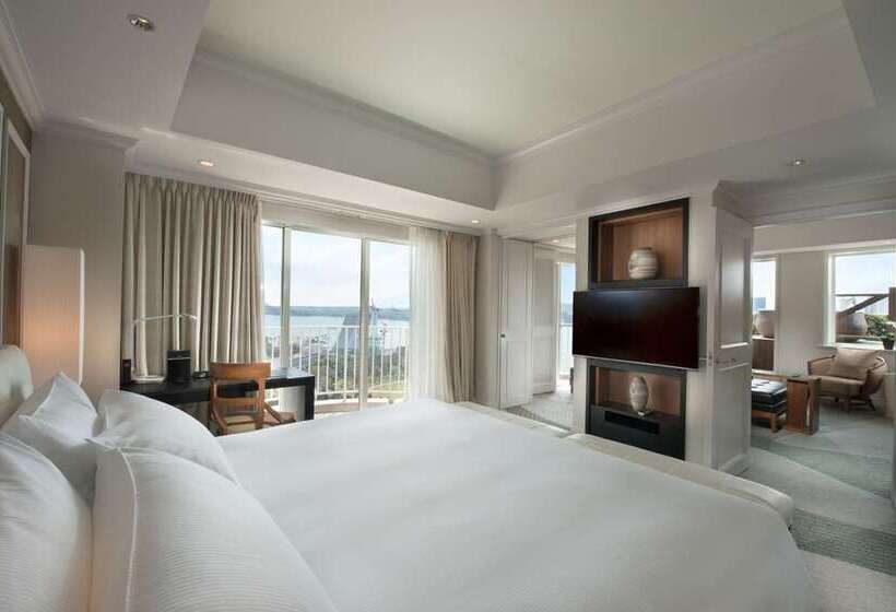 Люкс Кровать Кинг, Hilton Tokyo Odaiba