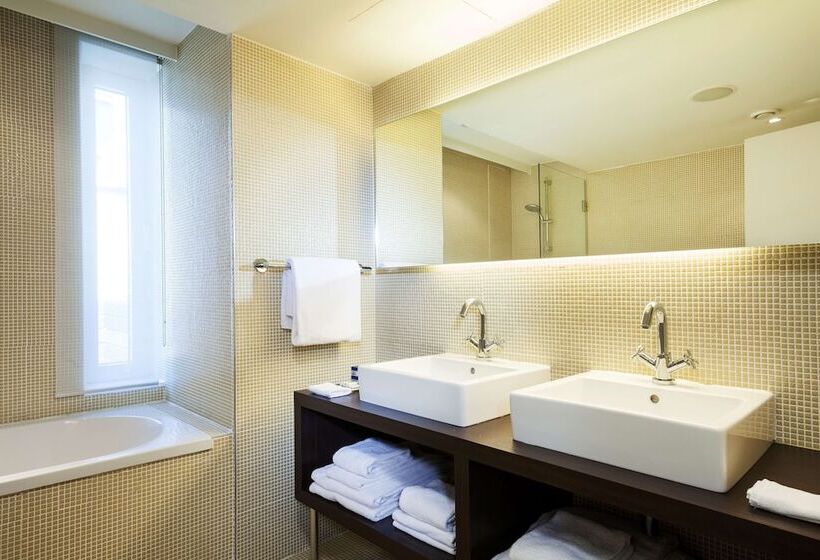 اتاق سوپریور با چشم‌انداز شهر, Park Inn By Radisson Antwerp City Centre