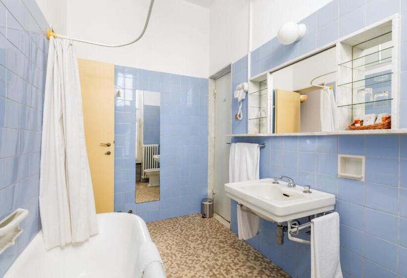 Pokój Rodzinny Widok Morze, Brijuni Rooms Karmen