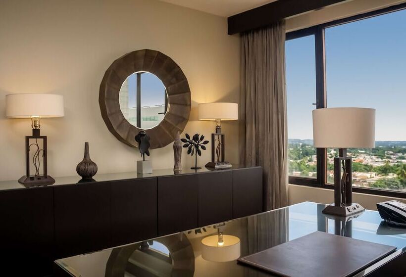Президентский Люкс, Hilton San Salvador