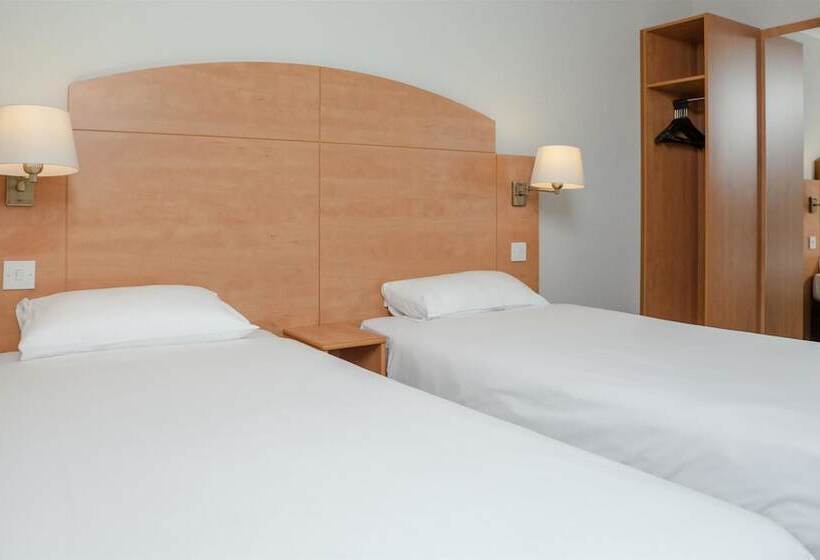 Номер Стандарт, Campanile Hotel Dartford