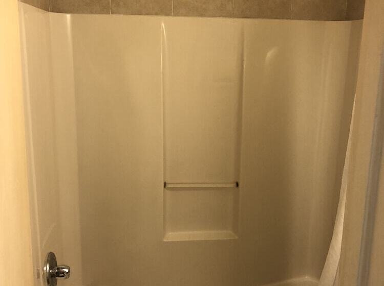 ２ダブルベッドのスタンダードルーム, Days Inn By Wyndham Bradenton I75