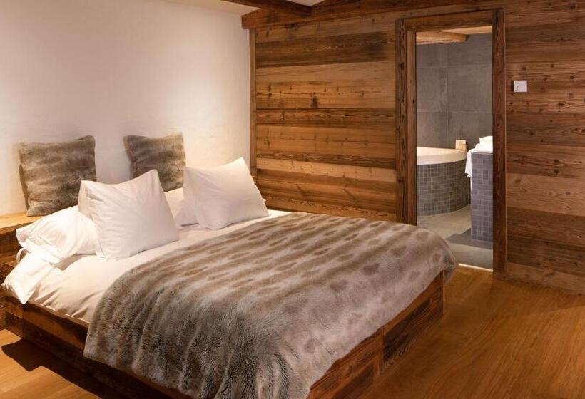سوییت جونیور, Hostellerie Du Pas De L Ours Relais Et Châteaux