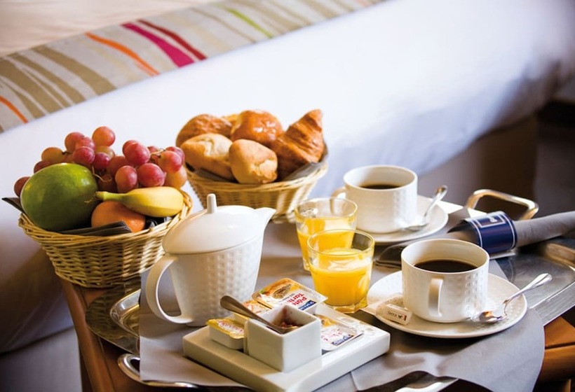 Номер Стандарт, Holiday Inn Paris Montmartre, An Ihg