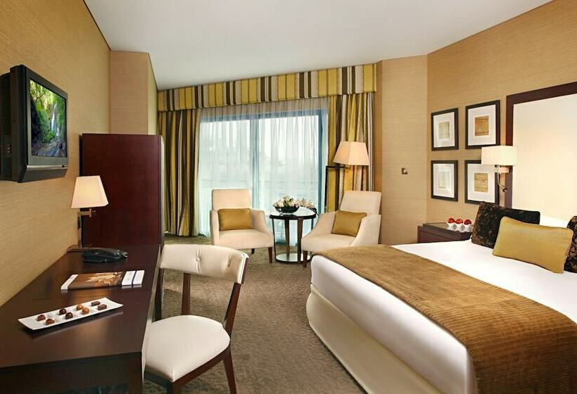 Люкс Повышенной Комфортности, Mövenpick Grand Al Bustan