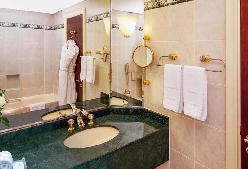 Классический Номер, Mövenpick Grand Al Bustan
