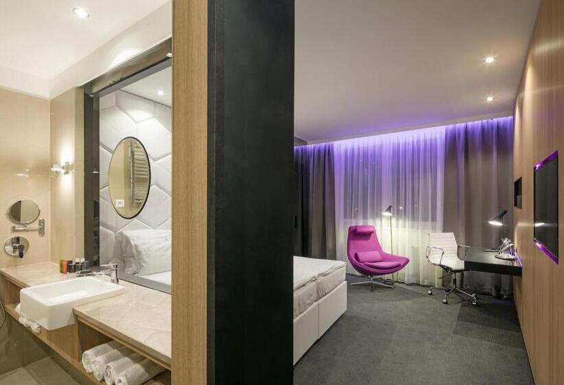 غرفة ديلوكس رباعية, Pytloun Grand Hotel Imperial