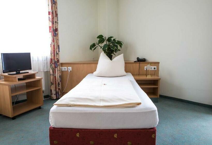 Quarto Estandar Individual, Thannhof