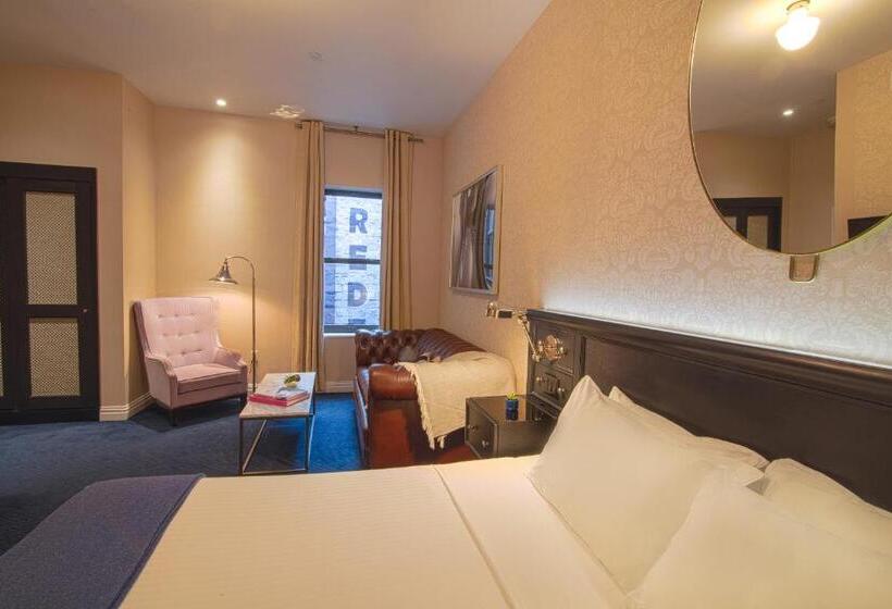 سوئیت جونیور با تخت بزرگ, The Frederick Hotel Tribeca